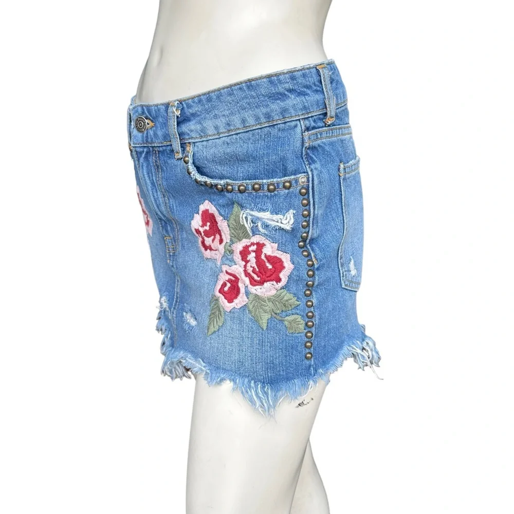 Free People Medium Wash Denim Studded Distressed Floral Mini Skirt Size 26
